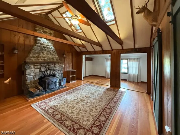 2209 Lakeside Dr W, Highland Lakes, NJ 07422