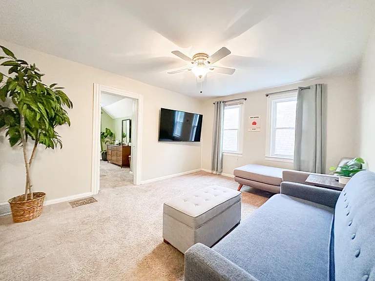 1811 Auburn Ave — Photo 18