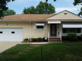 1857 Ridgeview Dr, Wickliffe, OH 44092