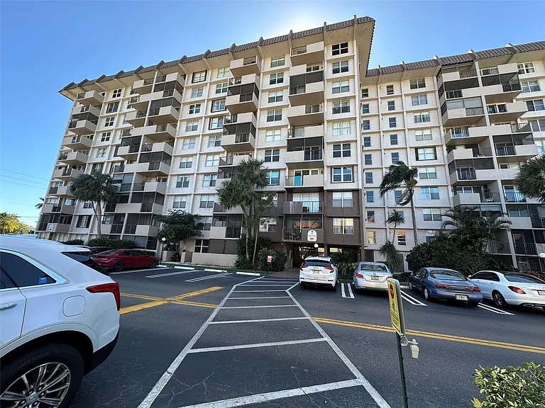 777 S Federal Hwy #511RP — Photo 18