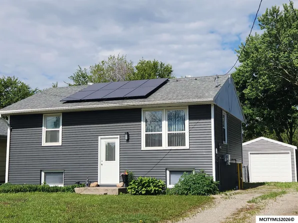 1320 S Hampshire Ave, Mason City, IA 50401