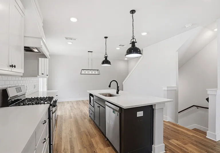 2340 Benbrook Dr — Photo 18
