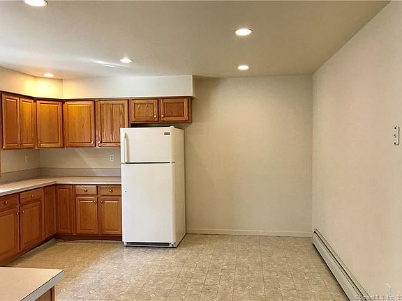 5th image of 257 Seaside Ave