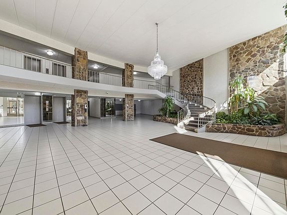 4th image of 16 E Old Willow Rd APT 214S