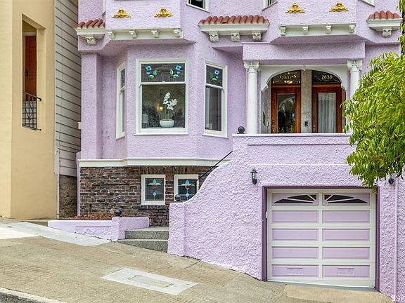 4th image of 2637 Baker St
