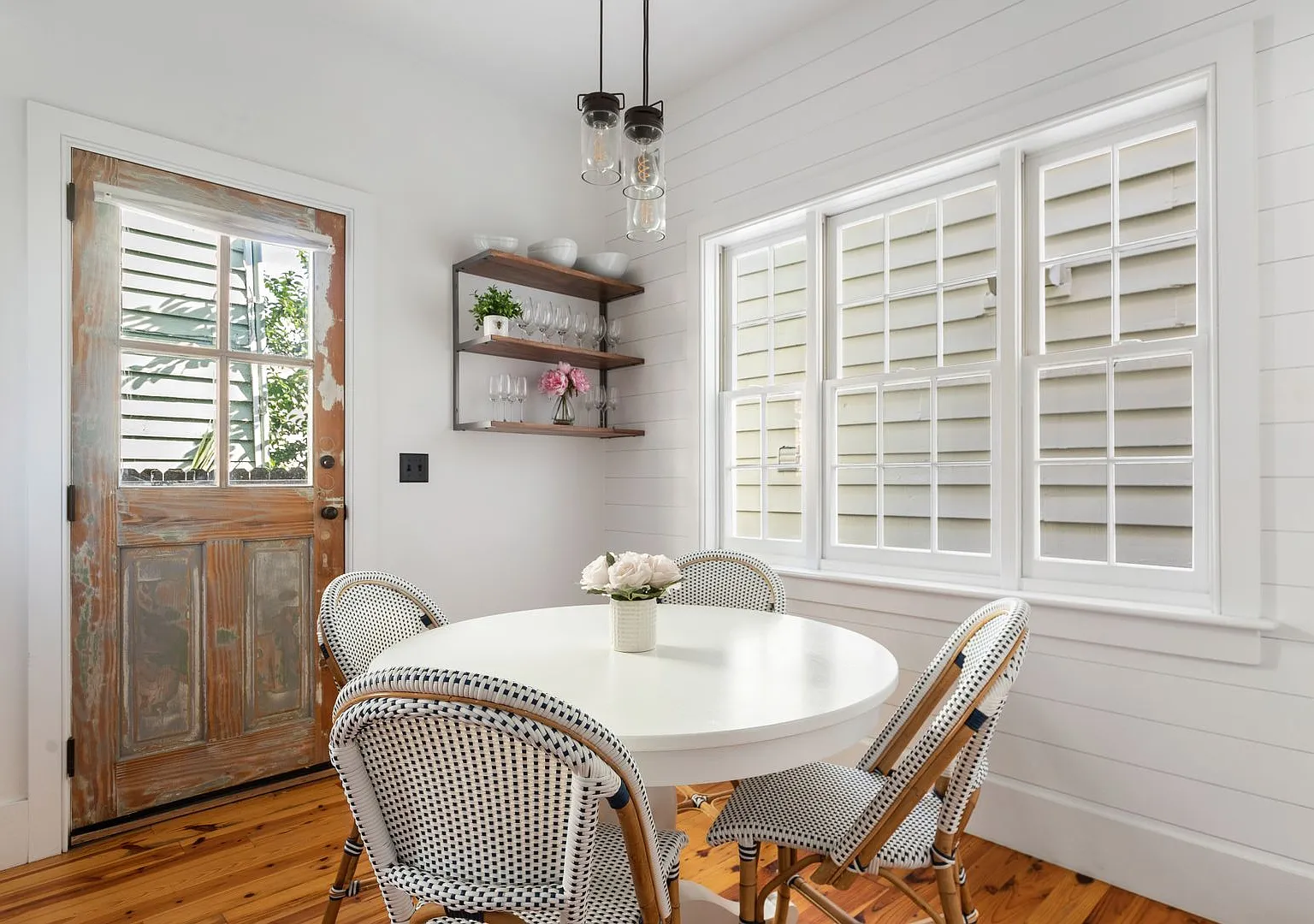 The Camellia- 10 Sires Street — Photo 3