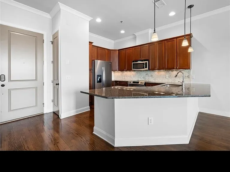 360 Chambers St #311 — Photo 3