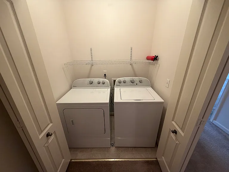 102 Riversedge Dr — Photo 12