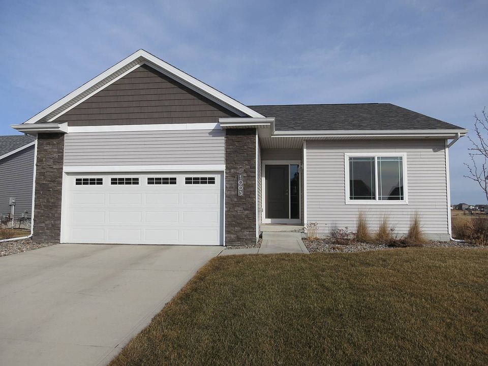 1st image of 1003 NW Abbie Dr