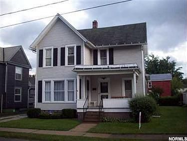 2nd image of 183 Evergreen St