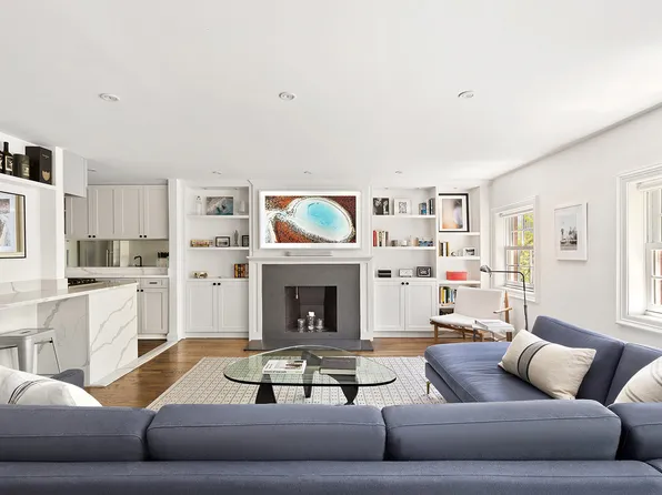 349 West 21st Street image 1 of 20