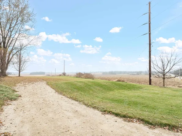 2899 Bailey Rd, Sun Prairie, WI 53590