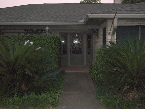 3rd image of 205 N Gayle Ave