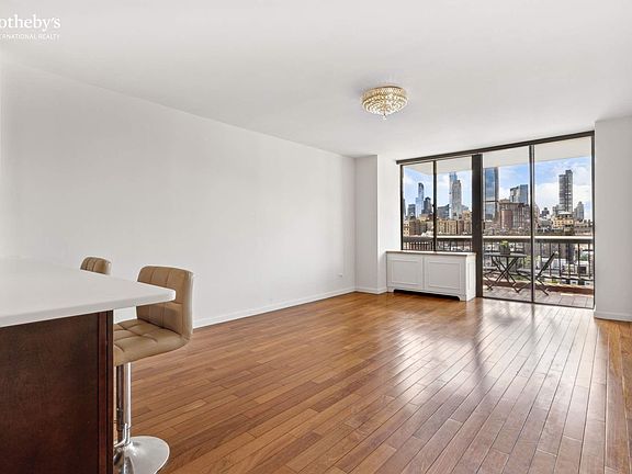 3rd image of 130 W 79th St APT 10F