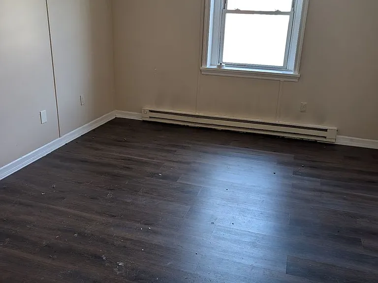 718 Centre St — Photo 7