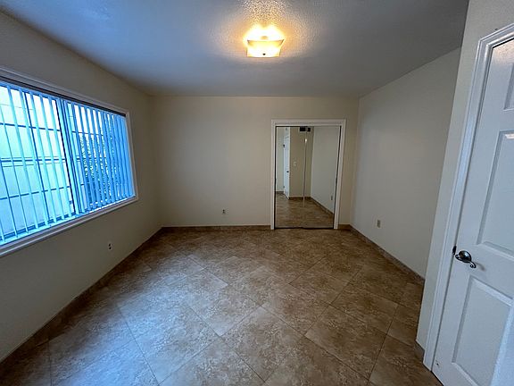3rd image of 1153 W 22nd St