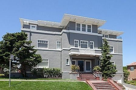 3rd image of 8 Sea Cliff Ave