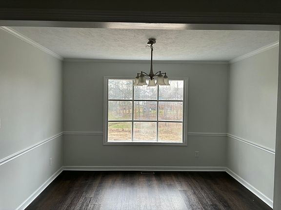 4th image of 654 W Clinton Way
