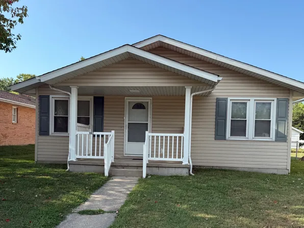 1002 E Hanover St, New Baden, IL 62265