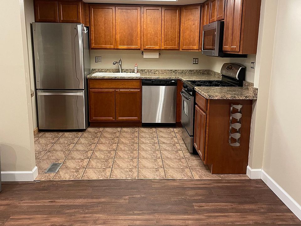 1st image of 822 Dunbar Ct