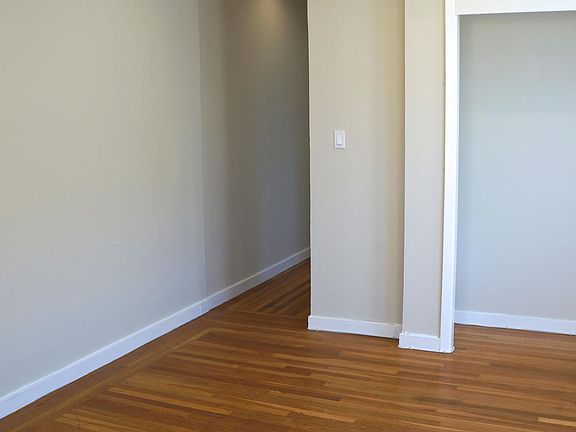 4th image of 2450 Lake St APT 4