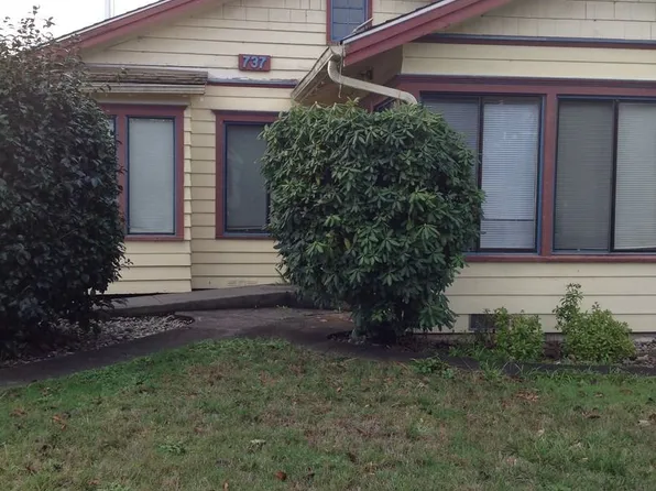 737 S 5th St, Coos Bay, OR 97420