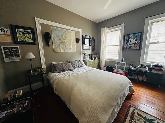 4th image of 20 Dalrymple St #3