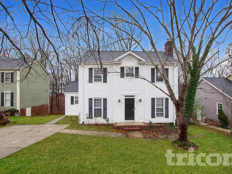 2026 Trowbridge Ct — Photo 1