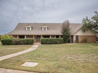4 Quail Run St, Gainesville, TX 76240