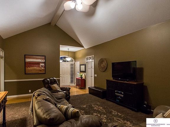 3rd image of 205 Longwood Dr
