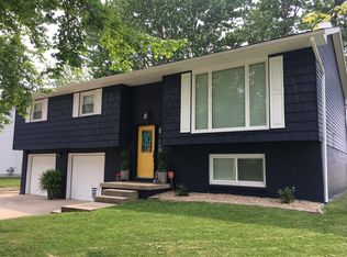 1353 Rich Ln, Mt Zion, IL