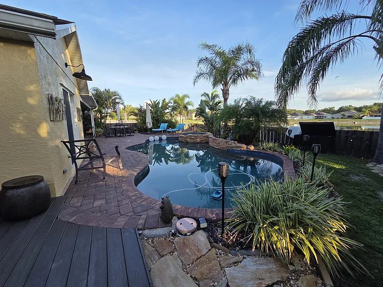 4329 Kingsfield Dr — Photo 6