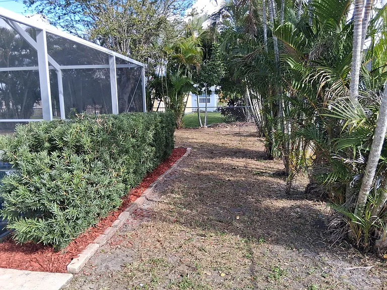 703 SW Santa Barbara Pl — Photo 13