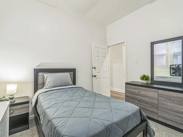 5005 N 12th St #1A — Photo 15