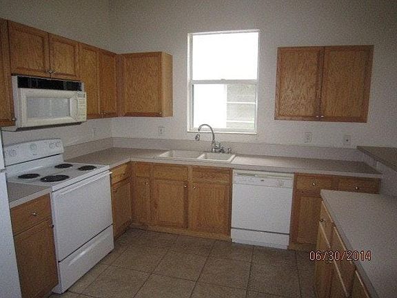 5th image of 317 N East St