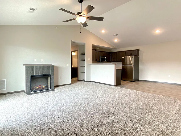 786 Peregrine Cir — Photo 66