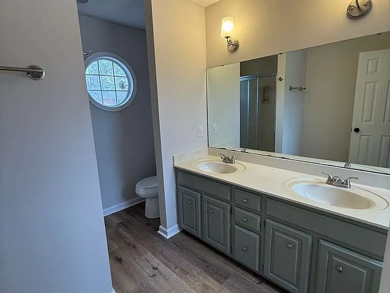 201 Willowood Pkwy — Photo 16