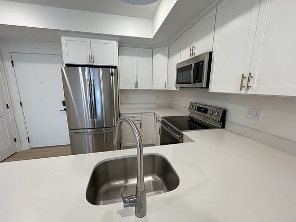 3rd image of 55 Monk St #2A
