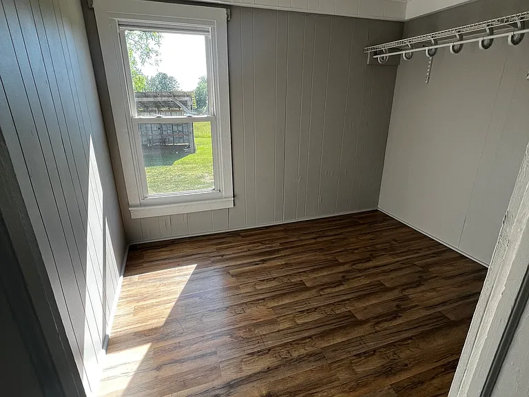 Beeswax Ln — Photo 9