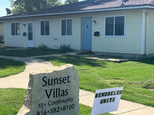 115 N Hudson St APT J1, Buckner, MO 64016