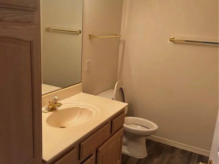 701 Capri Dr #11B — Photo 15