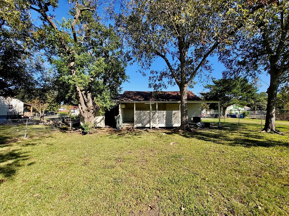 2425 8th Ave