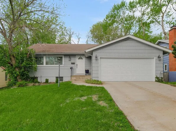 8416 Kenwood Ave, Kansas City, MO 64131