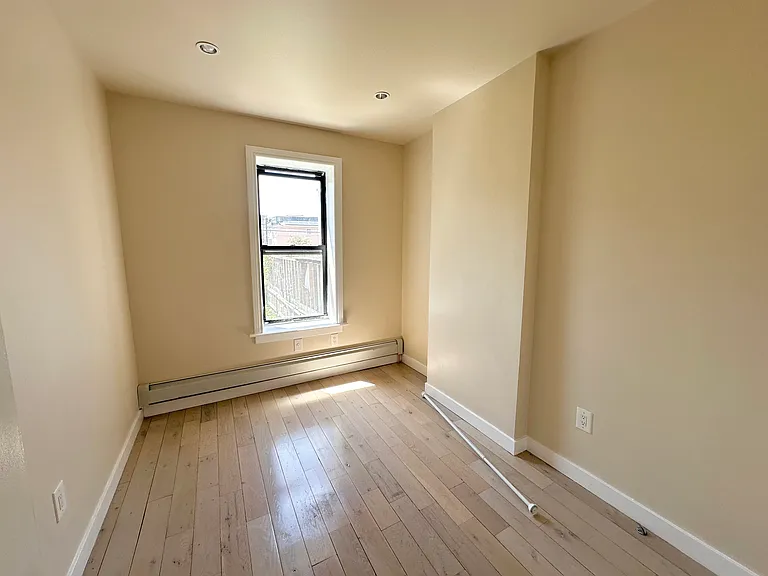342 Montauk Ave #1 — Photo 7