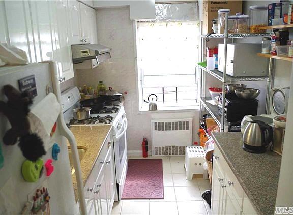 2nd image of 27-04 Parsons Blvd #6E