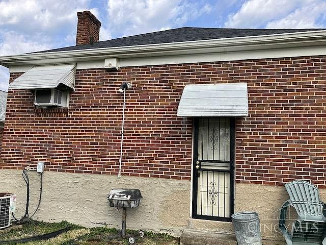 2nd image of 6419 Stover Ave