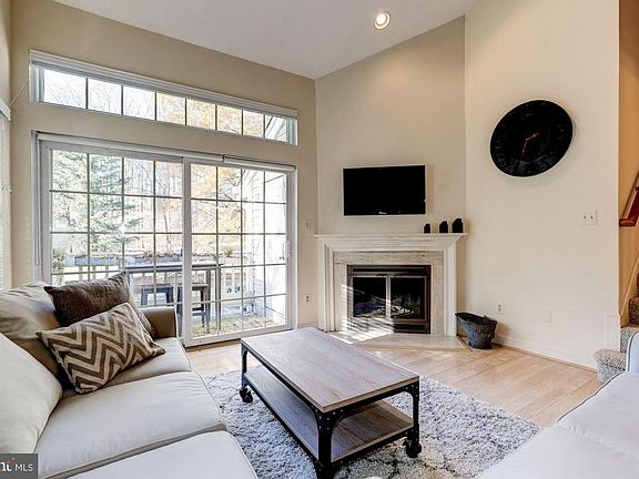 2nd image of 5920 Barbados Pl #12