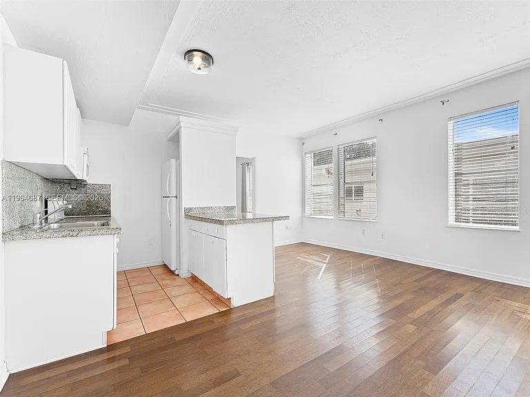 1027 Pennsylvania Ave #206 — Photo 9