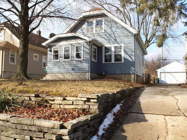 1301 South 90th STREET, West Allis, WI 53214