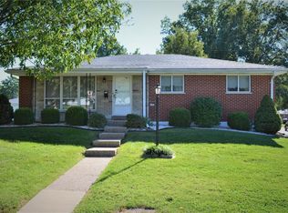 866 Rainbow Dr, Saint Louis, MO